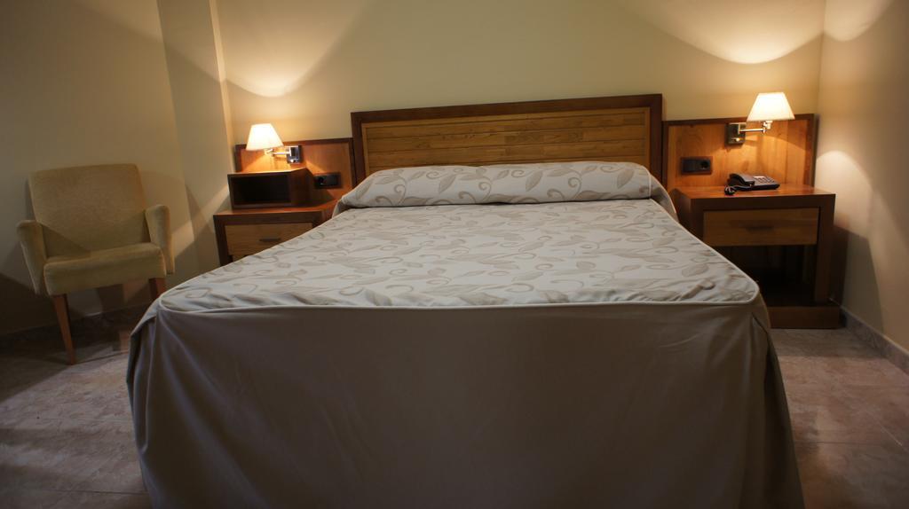 Hotel Puente Romano Alcántara Habitación foto